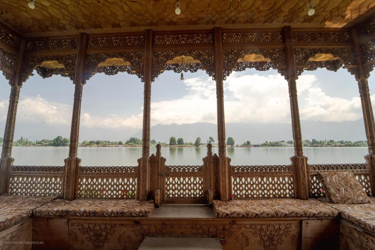 Khilona Luxury Heritage Houseboats Srinagar  Exterior photo