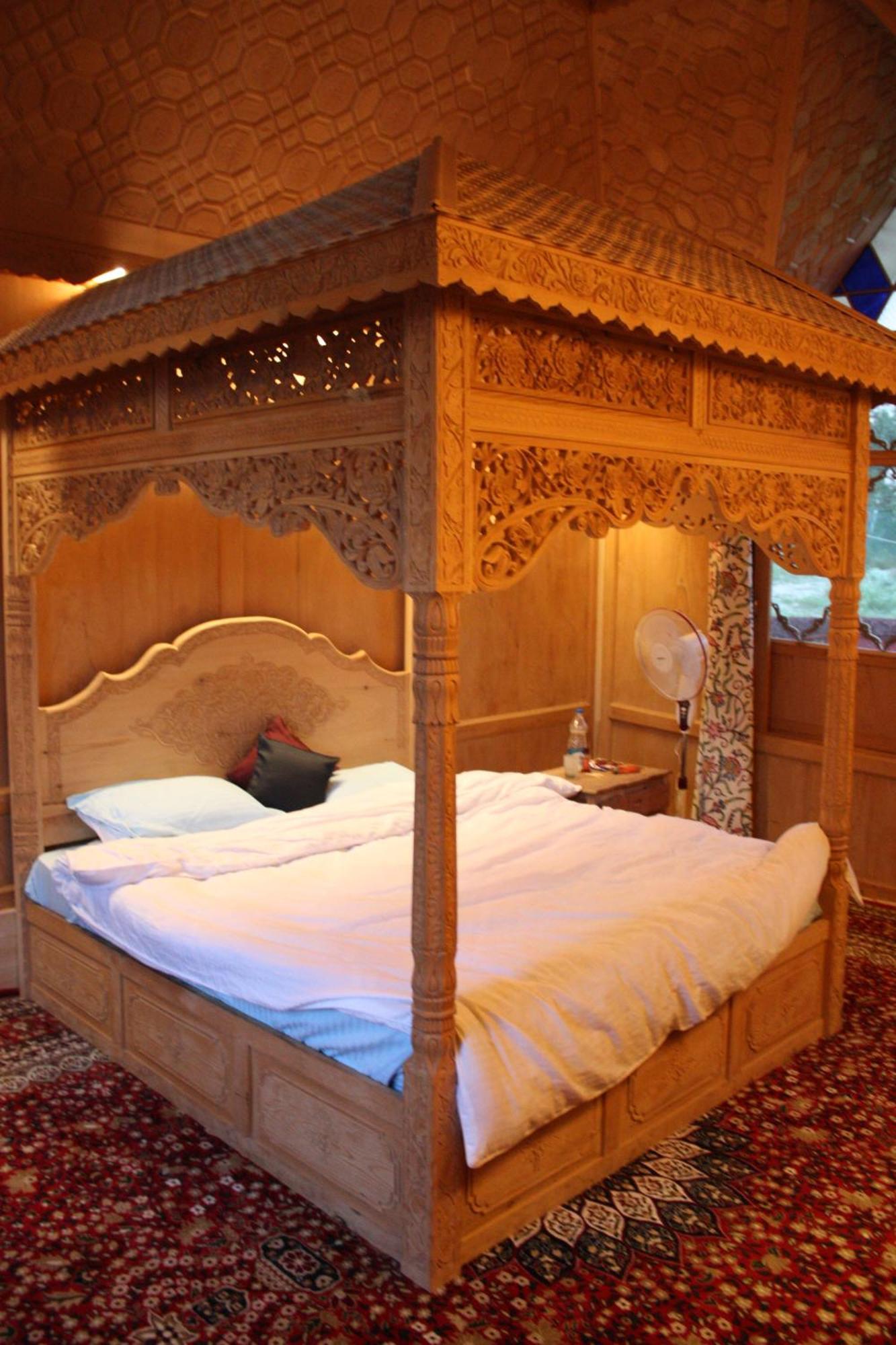 Khilona Luxury Heritage Houseboats Srinagar  Exterior photo